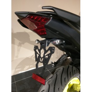 Portamatrículas Yamaha MT-03 negro V PARTS
