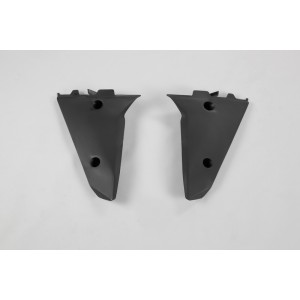 Plásticos laterales de radiador inferiores UFO negro HU03318-001