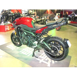 Portamatrículas a la rueda Yamaha MT-09 negro