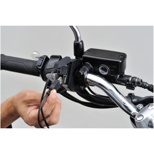 Fuente de alimentación USB DAYTONA Slim (2 entradas) - manillar Ø22...