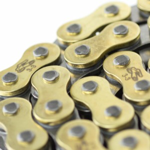 Cadena Renthal con retenes 520R3-3 con 118 eslabones negro/oro