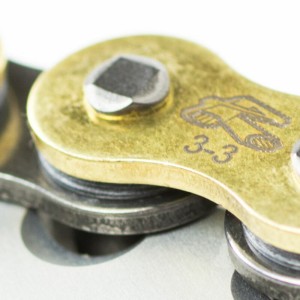 Cadena Renthal con retenes 520R3-3 con 112 eslabones negro/oro