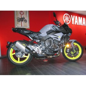 Portamatrículas Yamaha MT-10 negro