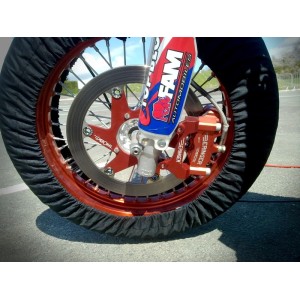 Pinza de freno radial izquierda BERINGER Aerotec® 4 pistones