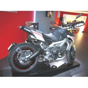 Portamatrículas a la rueda Yamaha MT-09 Tracer negro