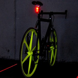 V BIKE Luz trasera de bicicleta, LED + indicador carril LASER