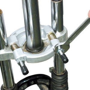 Extractor coronas de dirección Super B - REF TB-1925