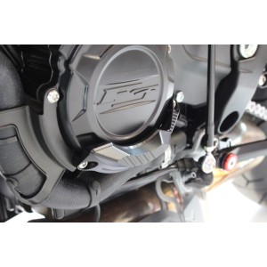 Protector de la tapa del motor GILLES (lado derecho), negro